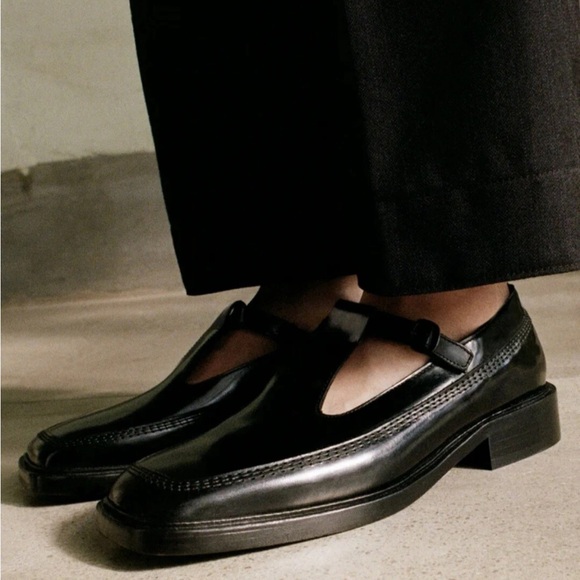 Hereu Shoes - Hereu black Maryjane style women’s shoes. Beautifully handcrafted . Size 9 1/2
